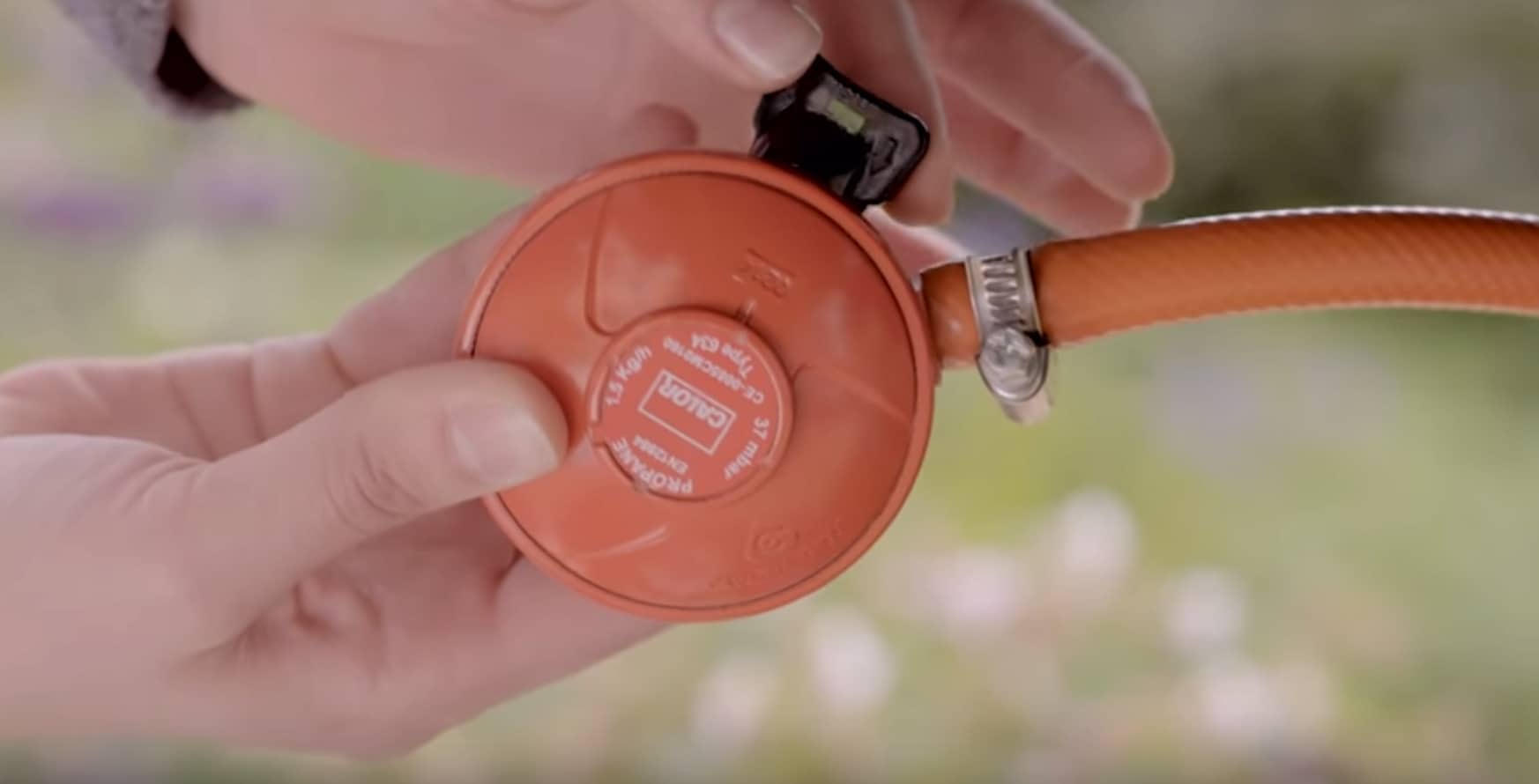 Connecting LPG Gas Bottle Patio Gas, Propane & Butane Calor